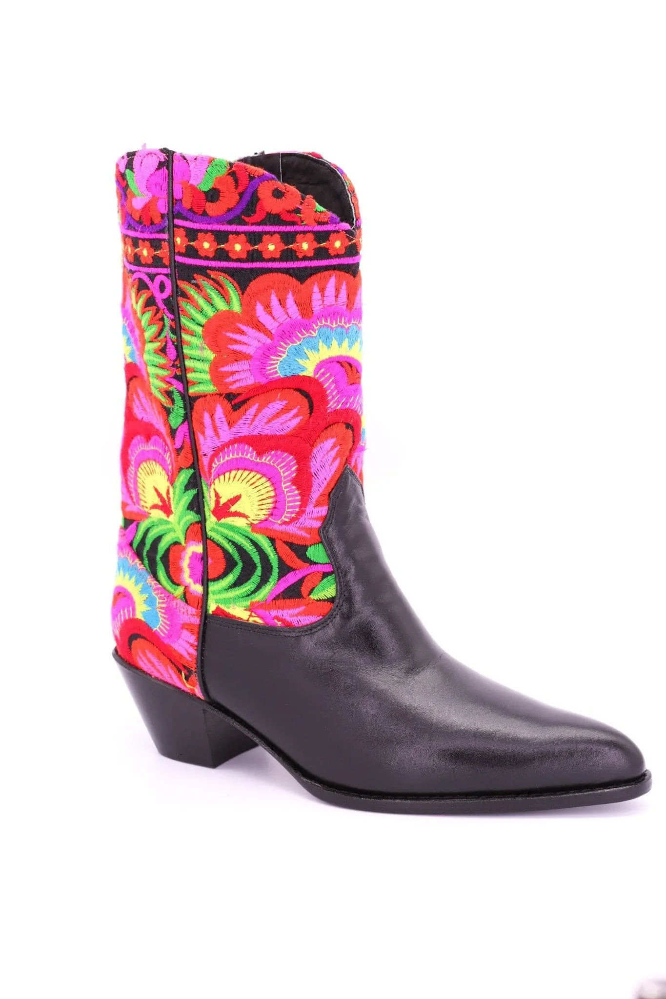 SELINA TRIBAL EMBROIDERED WESTERN BOOTS X FREE PEOPLE