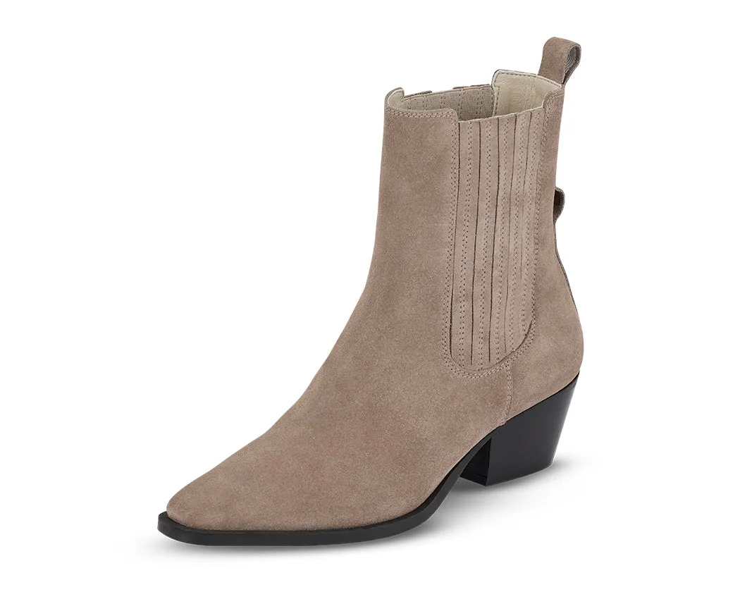 Urban Stud - Western Chic - Mocha