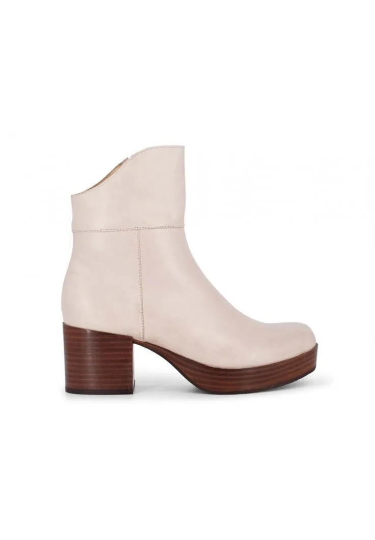 WOMEN'S CHOCOLAT BLU Veronika Ivory Leather BOOTIE